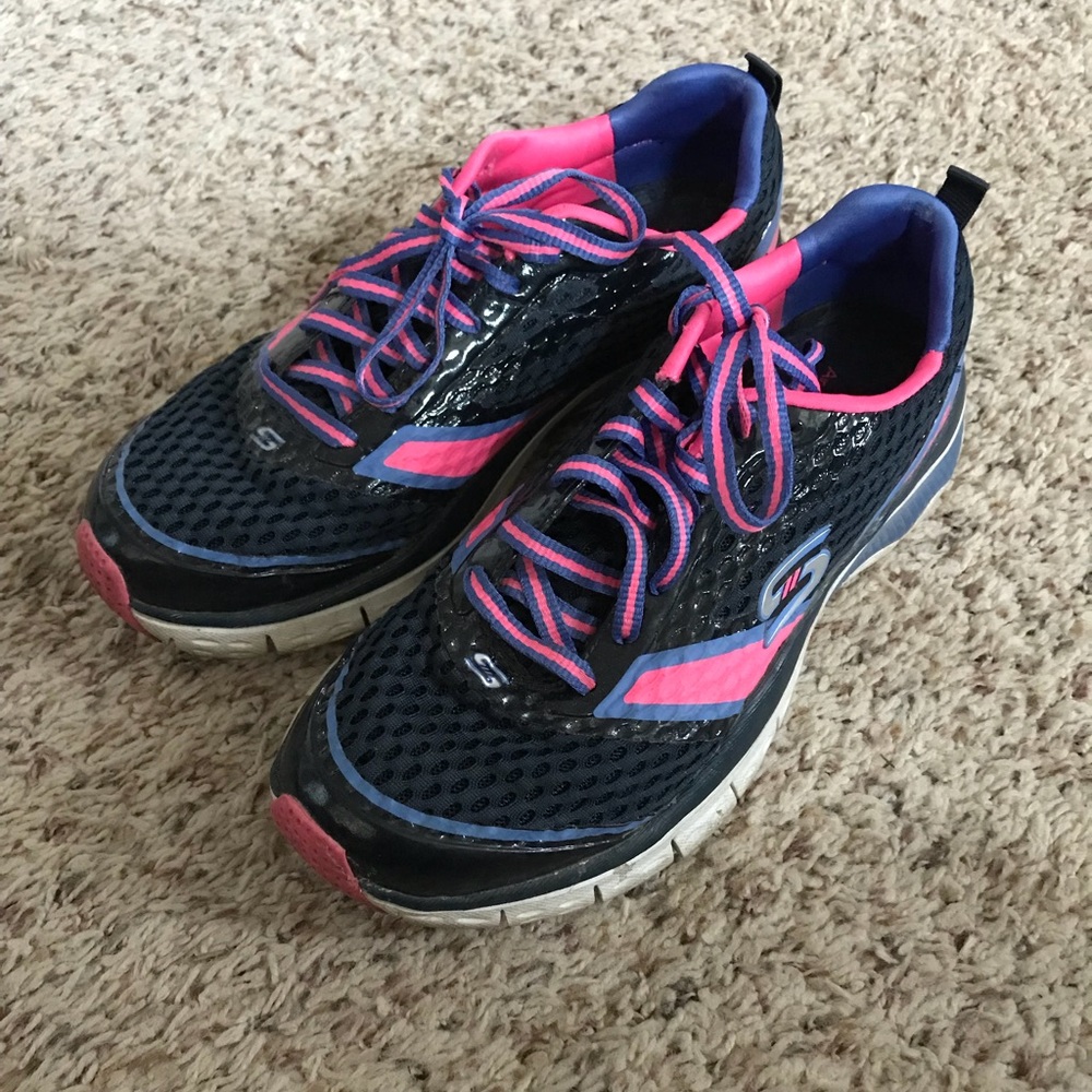 Skechers